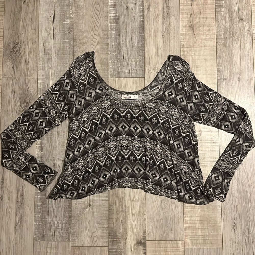 Hollister Long Sleeve Aztec Print Crop Top